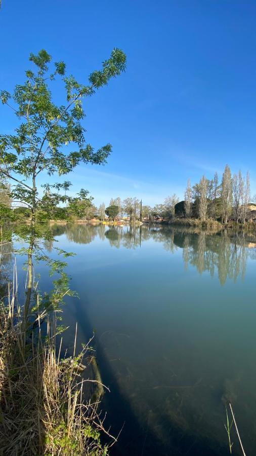 Joli Studio Camargue Lou Rouge Arles Exterior photo