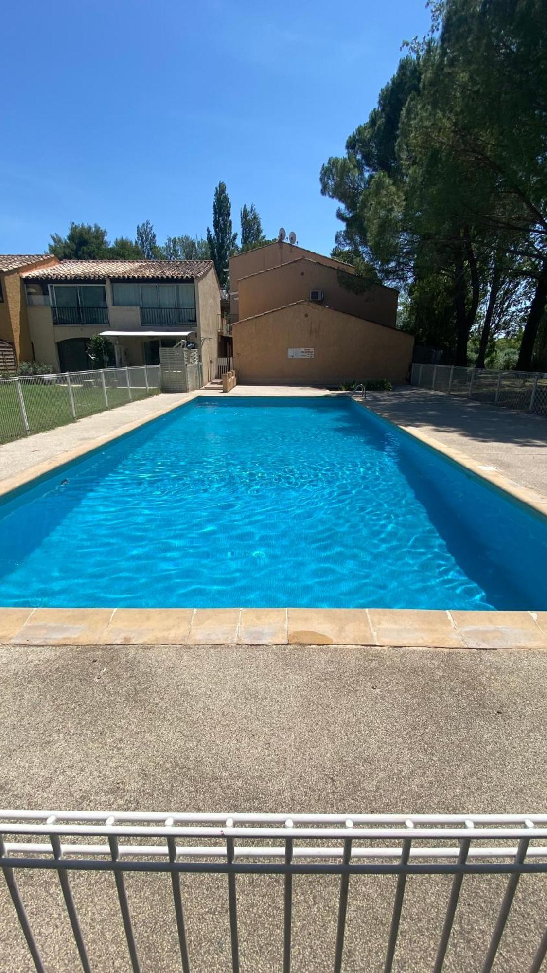 Joli Studio Camargue Lou Rouge Arles Exterior photo